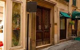 Incantevole residenza difronte a casa Giulietta - Domus Verona